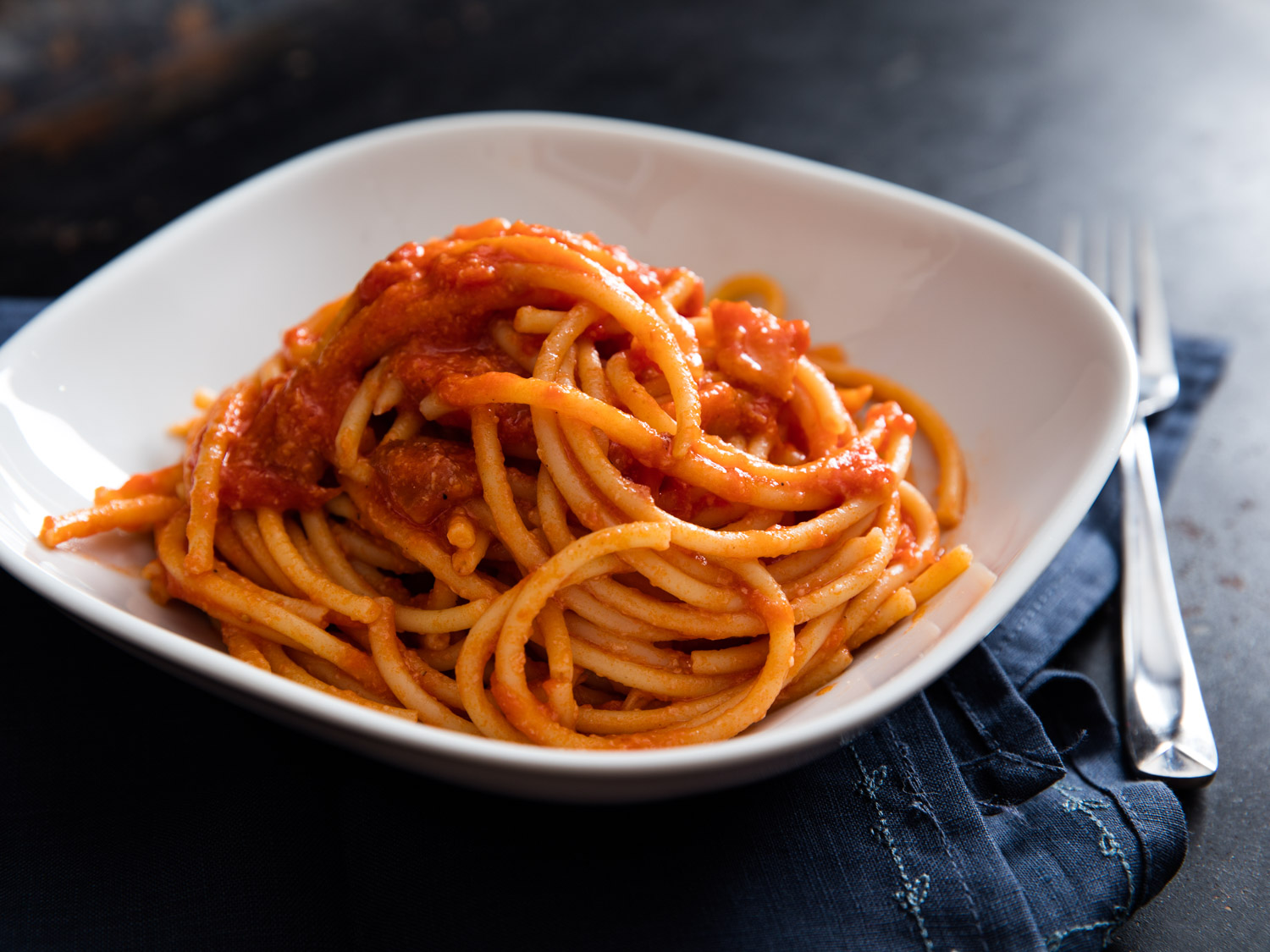 Pasta Hd Wallpapers, Desktop Wallpaper - Bucatini All Amatriciana - HD Wallpaper 