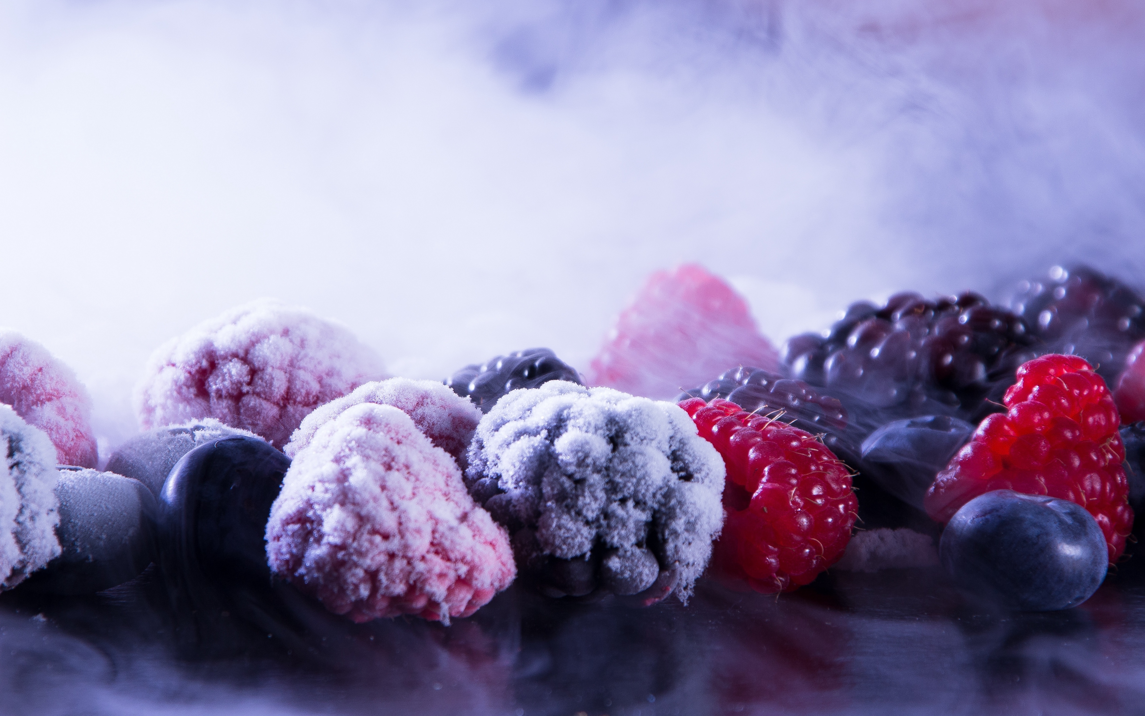 Wallpaper Berries, Raspberries, Blueberries, Blackberries, - Before And After Freezing Food - HD Wallpaper 