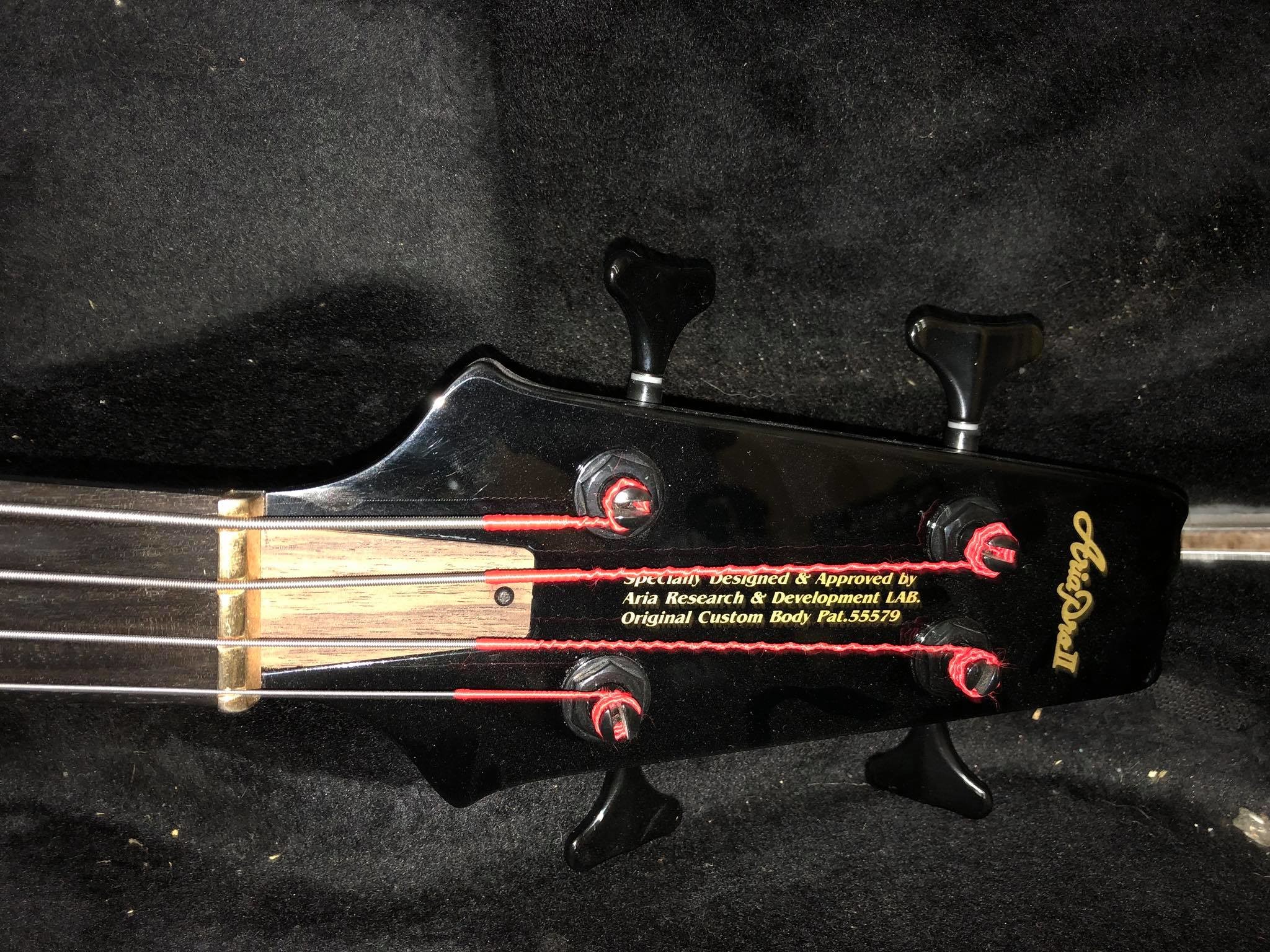 2048x1536, 30 Years Later B Players Unite In Honor - Acoustic-electric Guitar - HD Wallpaper 