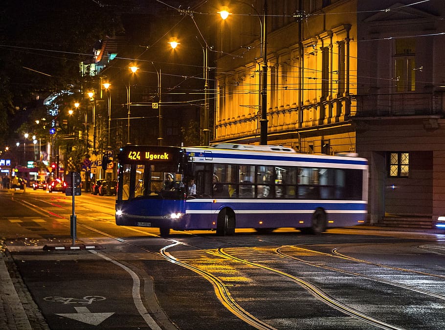 City Bus At Night - HD Wallpaper 