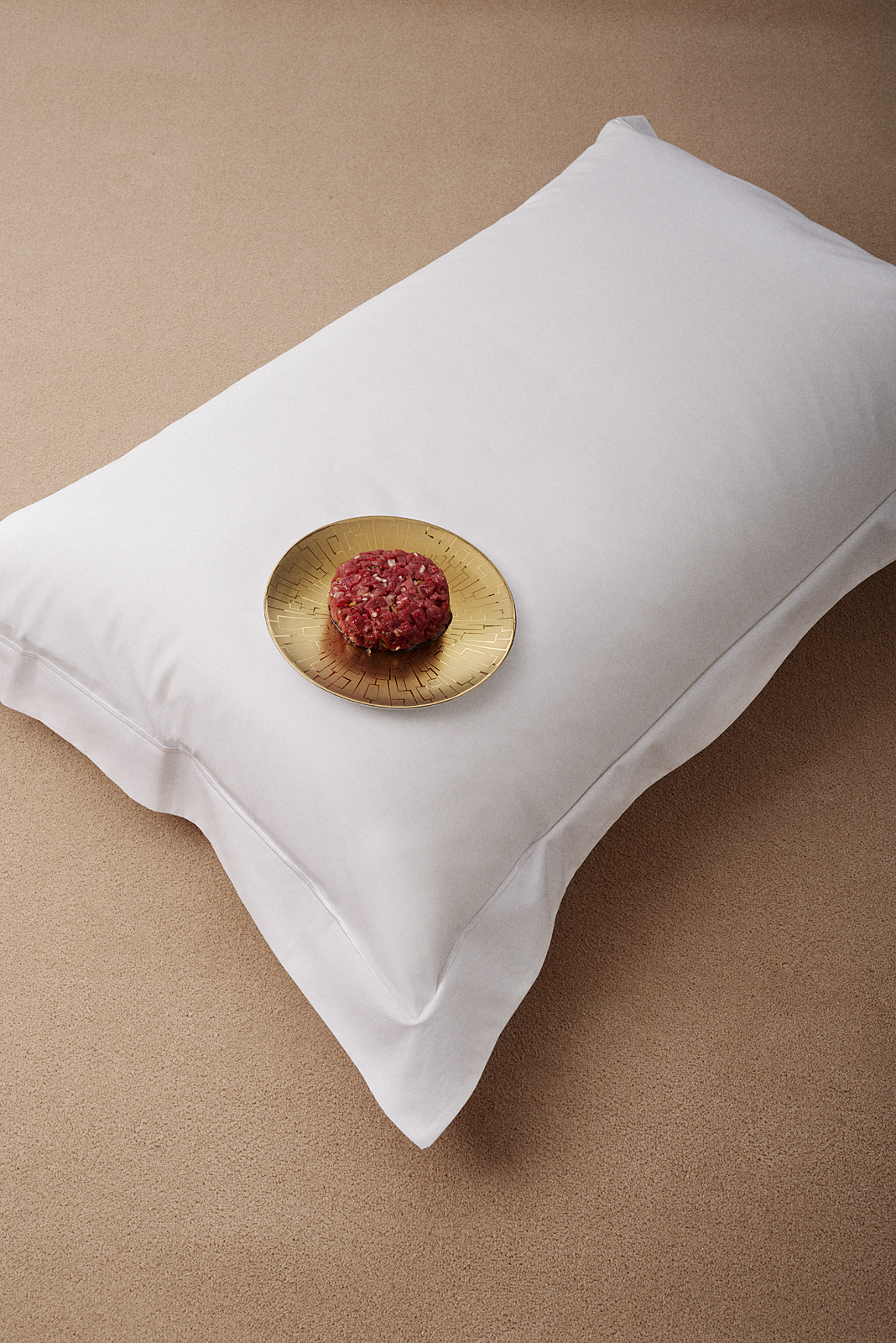 Wallpaper* Prem Sahib Gustav Almestål - Throw Pillow - HD Wallpaper 