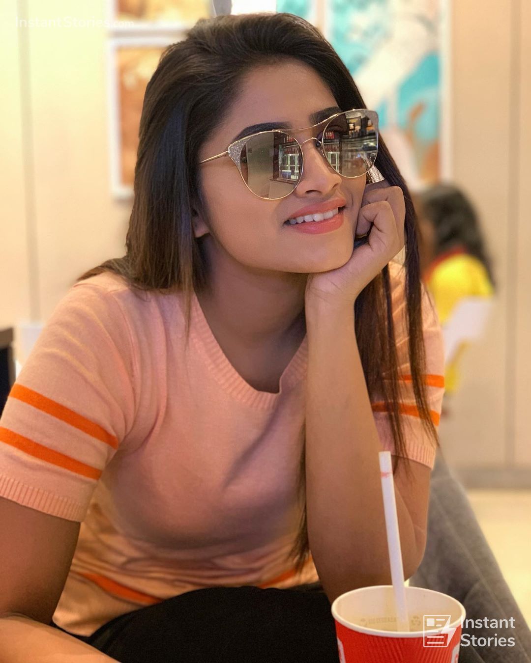 Shivani Narayanan Latest Hot Hd Photos / Wallpapers - Shivani Narayanan Reddai Roja - HD Wallpaper 