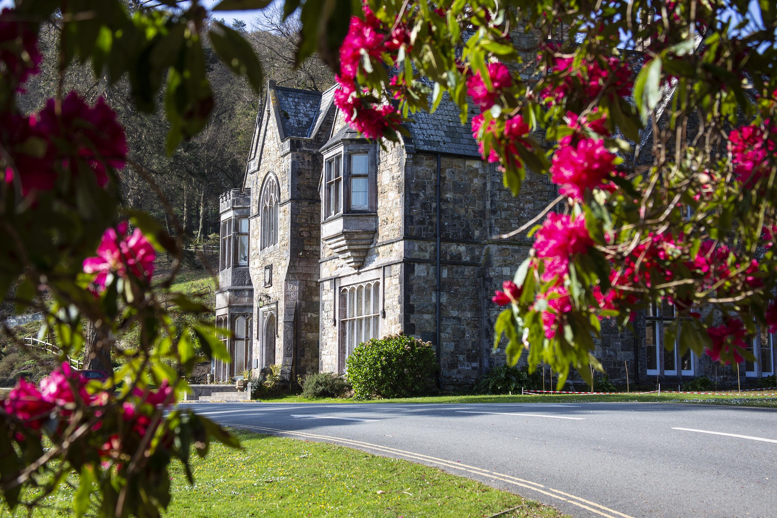 Llanbedrog Wales Wallpaper - Arch - HD Wallpaper 