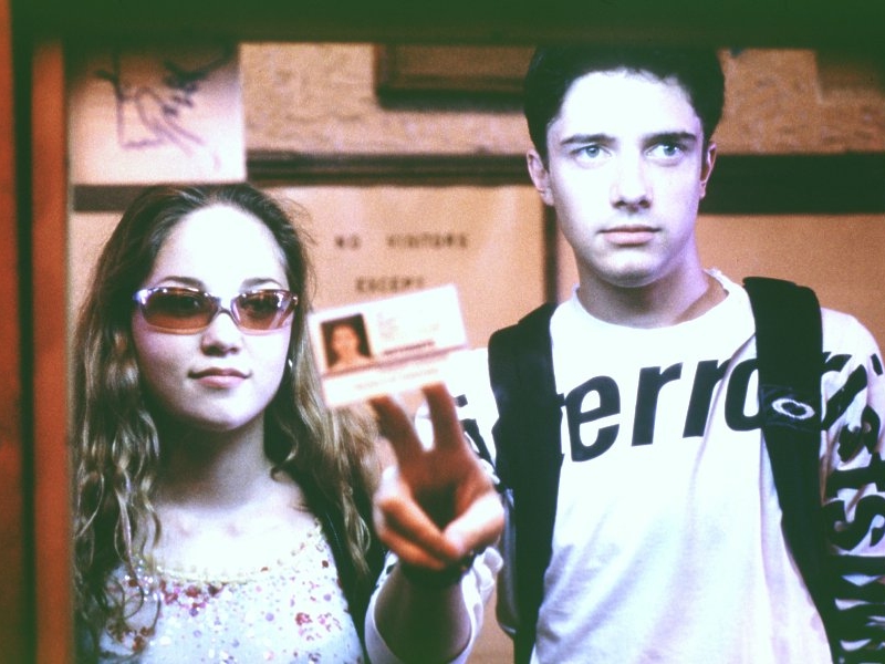 Erika Christensen Topher Grace - HD Wallpaper 