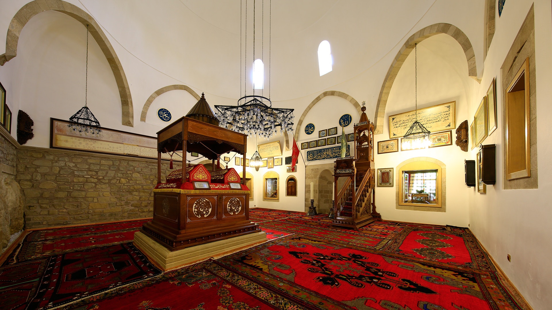 Somuncu Baba Türbesi Ve Külliyesi - HD Wallpaper 