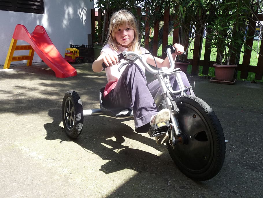 Child, Girl, Tricycle, Toys, Play, Drive, Mobile, Childhood, - Triciclos De Vagabundo Para Niño - HD Wallpaper 