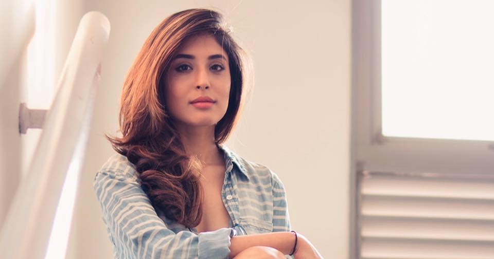 Kritika Kamra And Karan Kundra, Hot, Age, Twitter, - Jackky Bhagnani Kritika Kamra - HD Wallpaper 