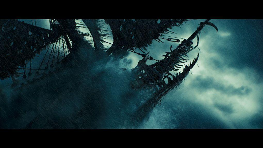 Flying Dutchman Wallpaper Hd - HD Wallpaper 