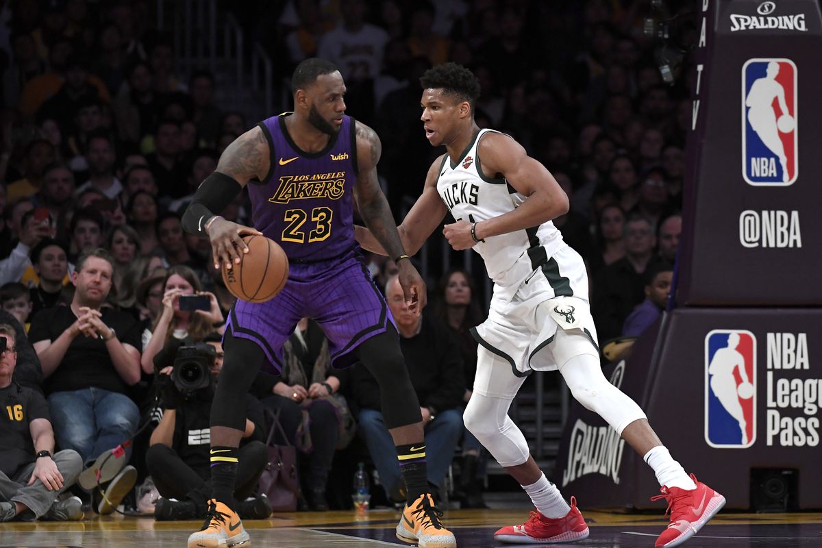 Lebron James And Giannis Antetokounmpo - Giannis Antetokounmpo Lebron James - HD Wallpaper 