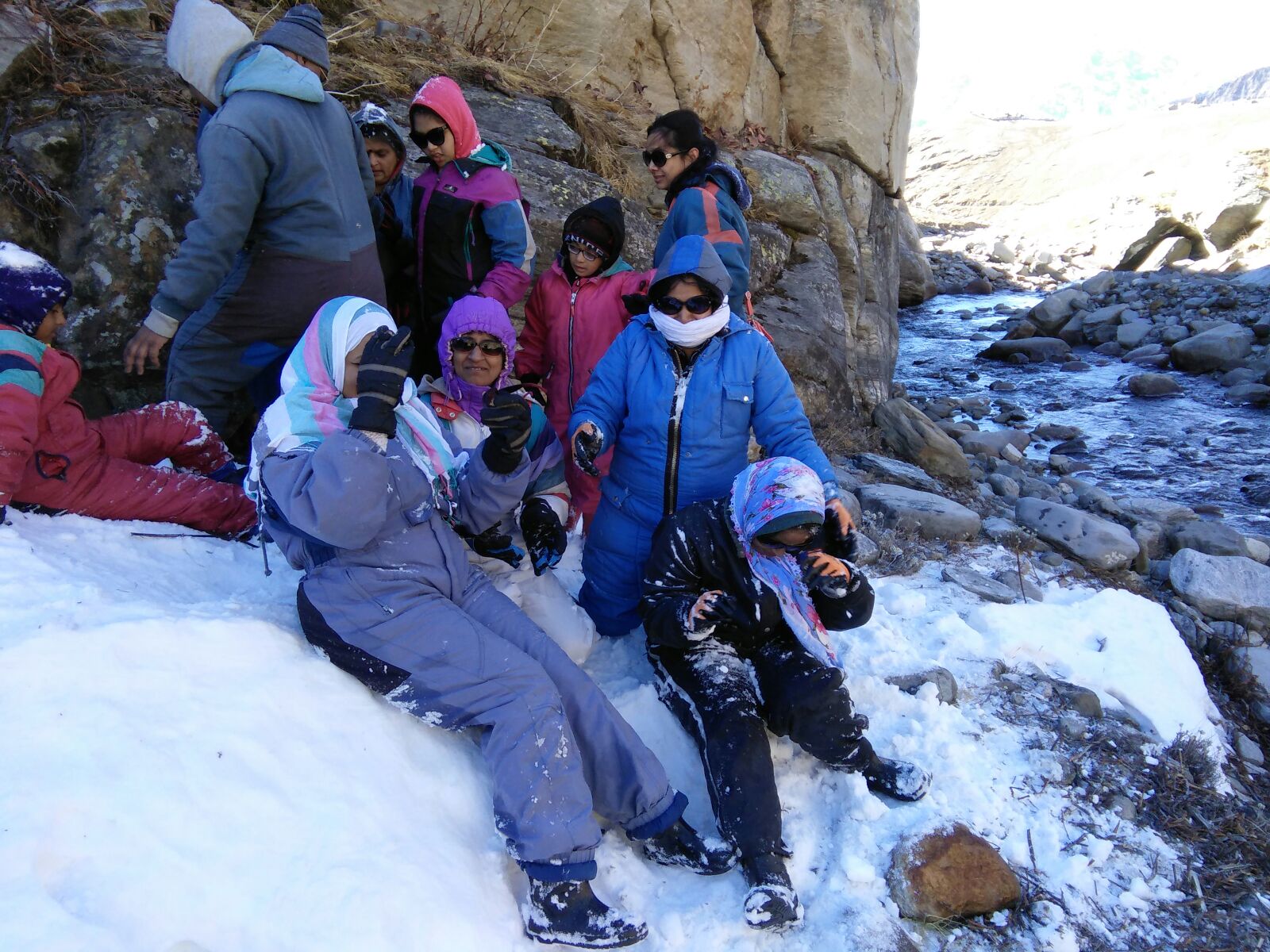 Manali Pics With Friends - HD Wallpaper 