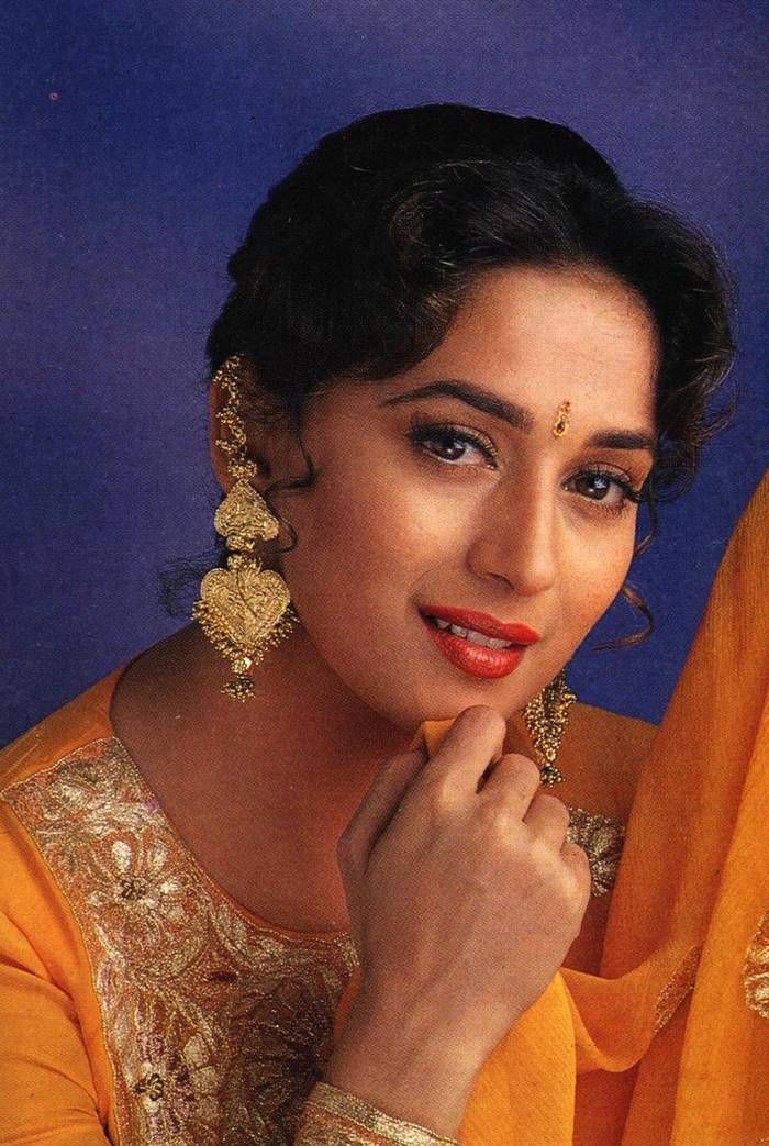 Madhuri Dixit Hum Aapke Hain Koun - HD Wallpaper 