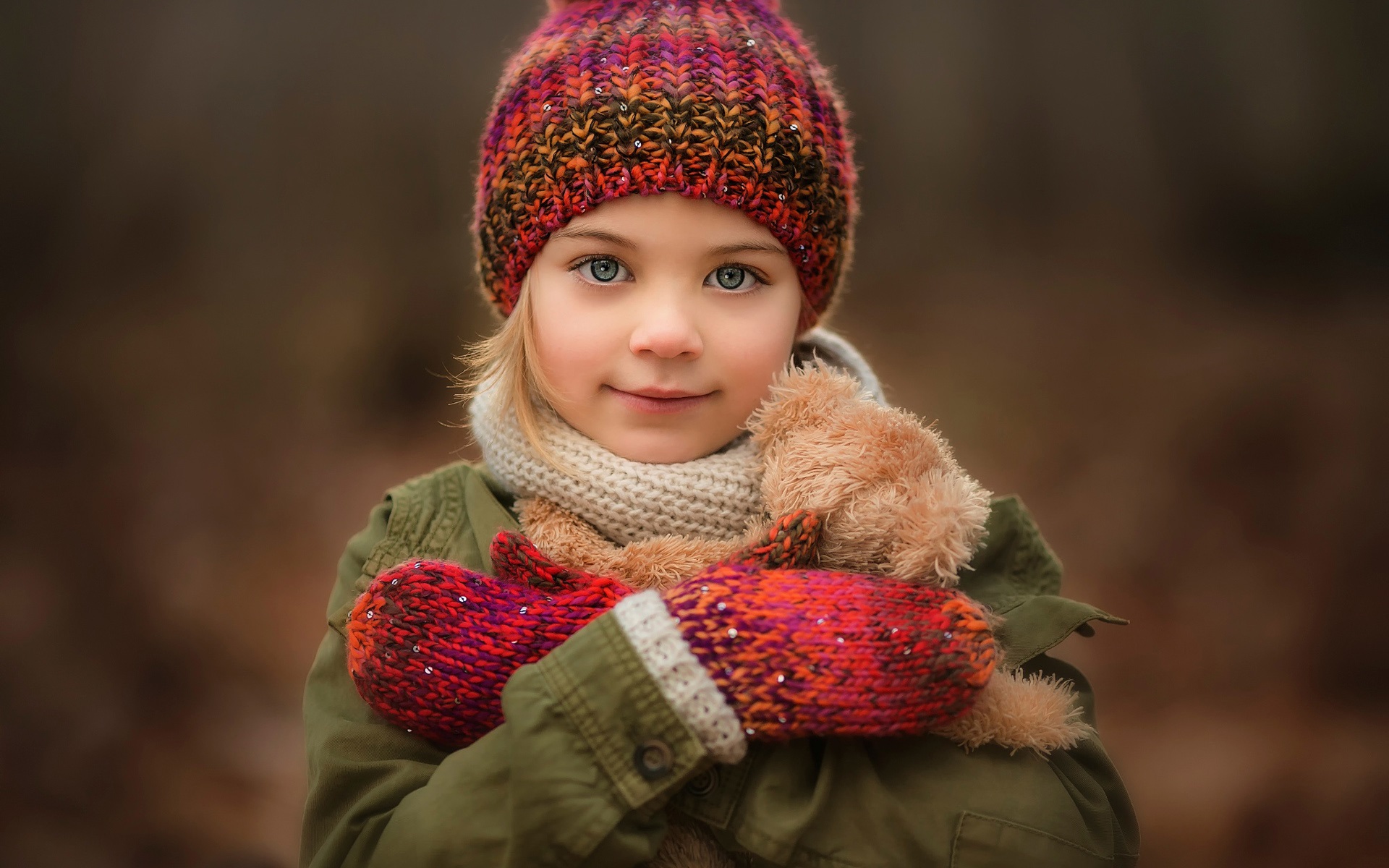Little Girl Smile - HD Wallpaper 