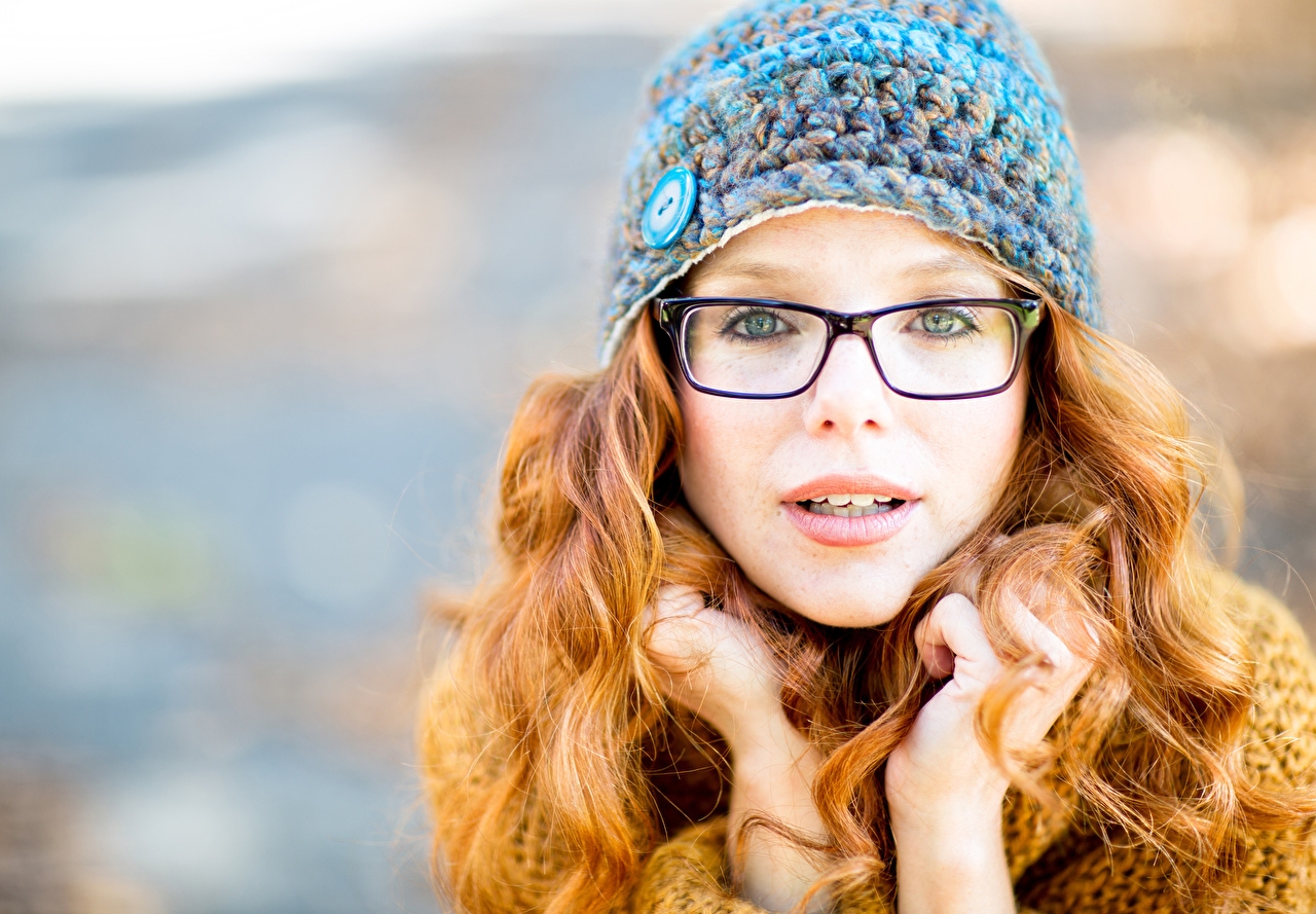 Redhead Girl In Glasses - HD Wallpaper 