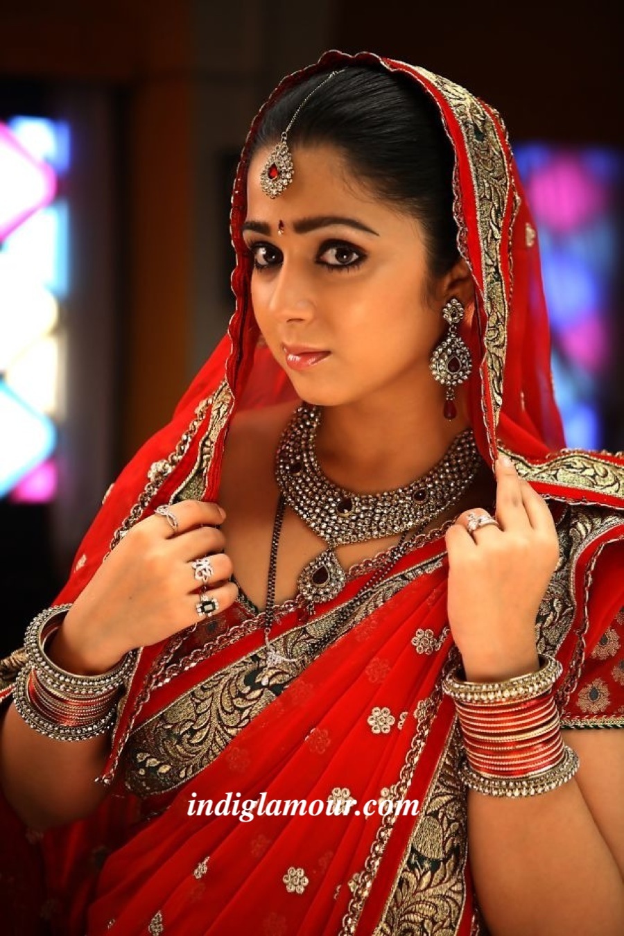 Charmi In Cinespot Net - HD Wallpaper 