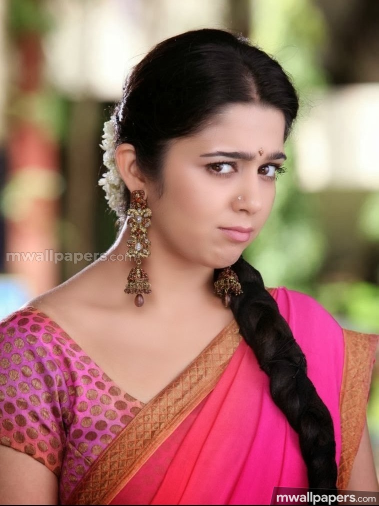 Charmi Kaur Hd Photos & Wallpapers (19107) - HD Wallpaper 