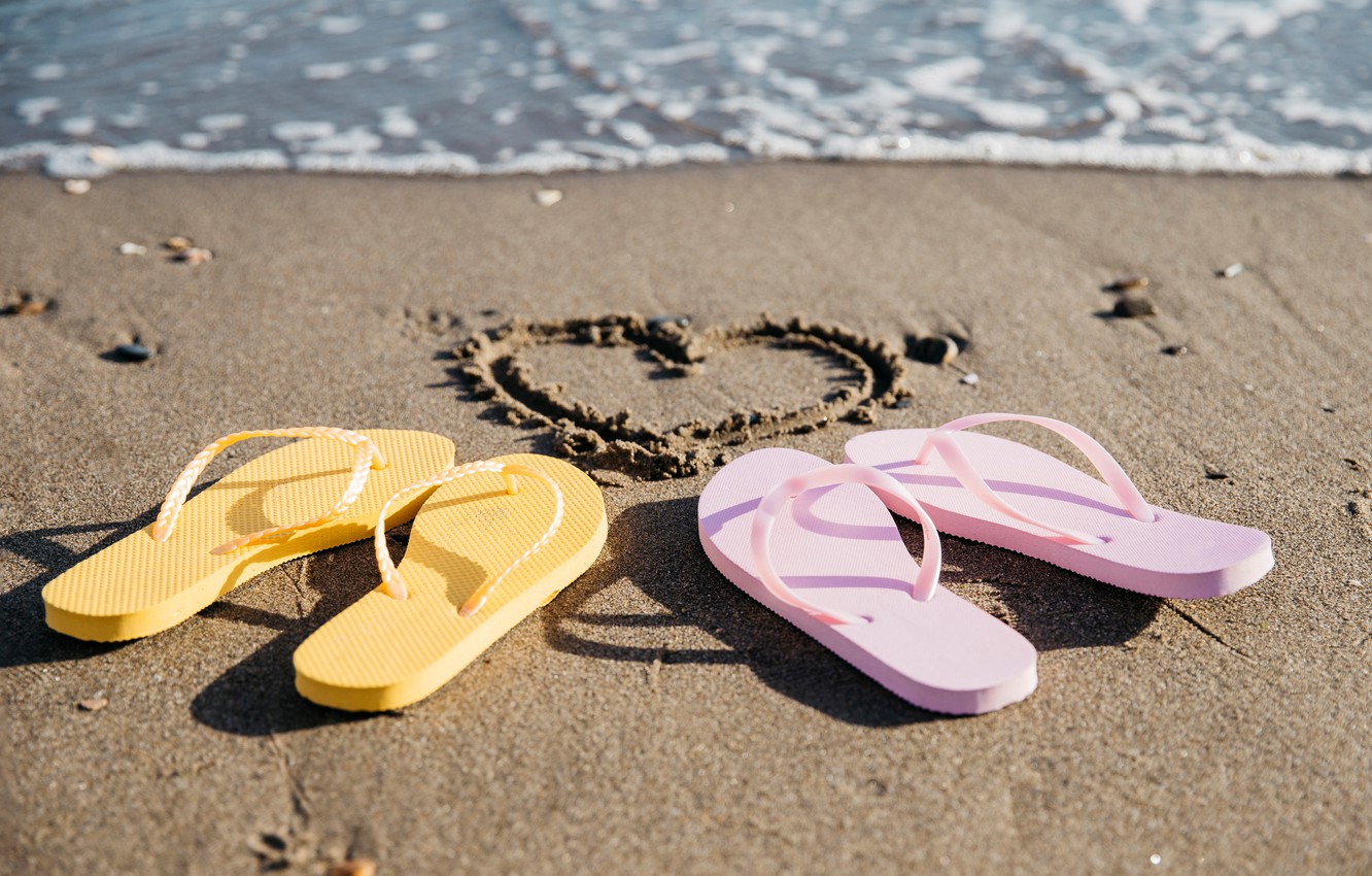 Photo Wallpaper Sand, Sea, Beach, The Sun, Heart, Bokeh, - Beach Flip Flops On Sand - HD Wallpaper 