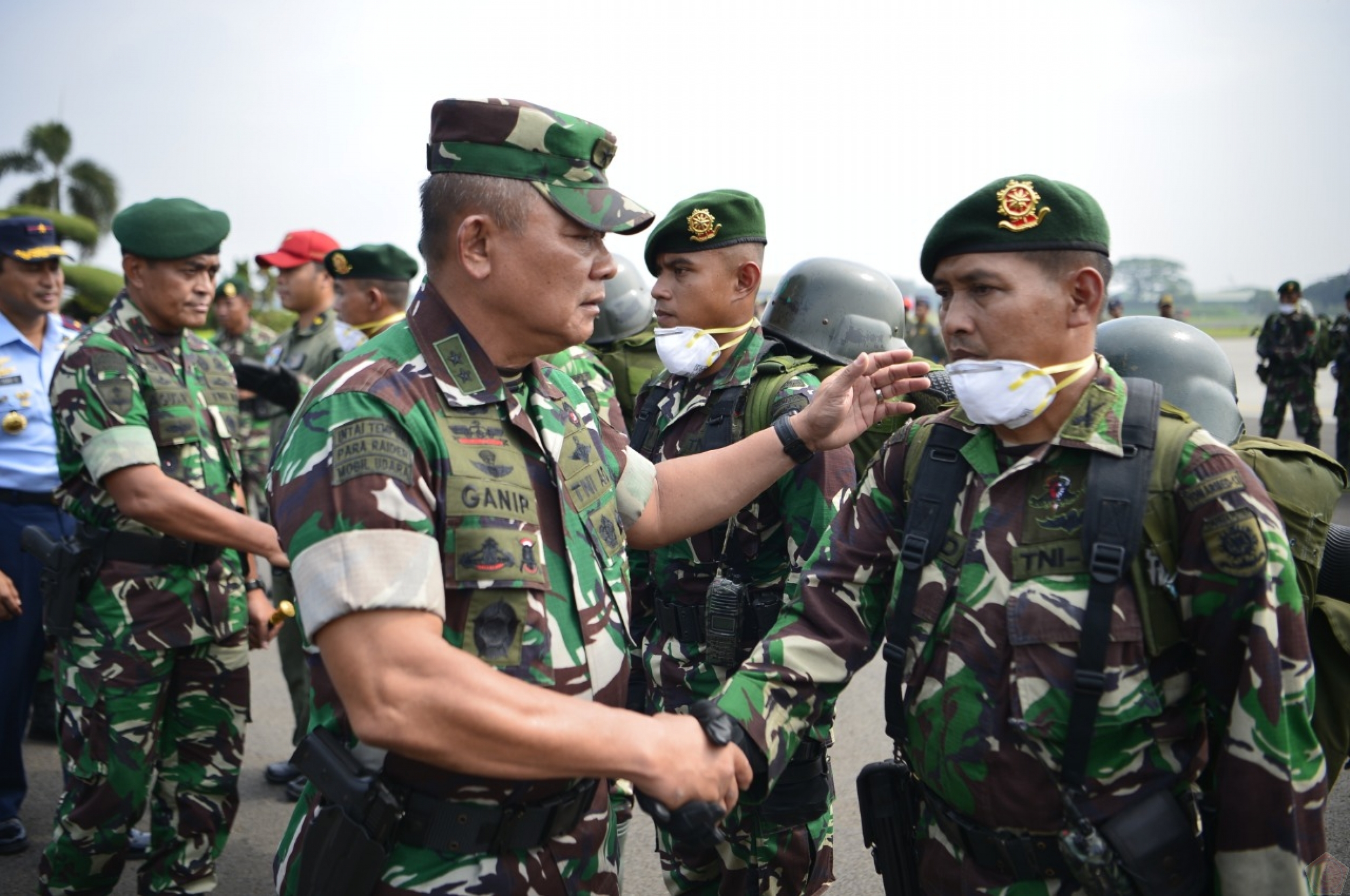 Tni Kirim Ratusan Prajurit Bantu Atasi Karhutla Di - HD Wallpaper 