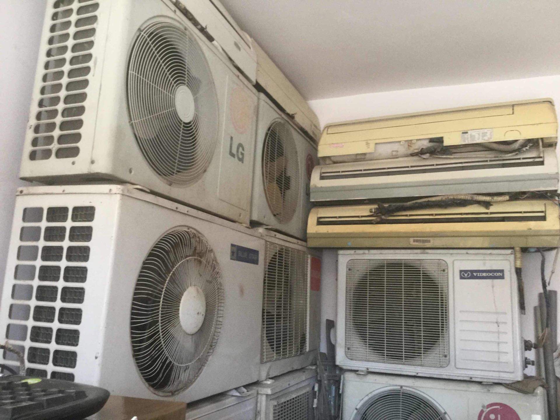 Studio Monitor - HD Wallpaper 