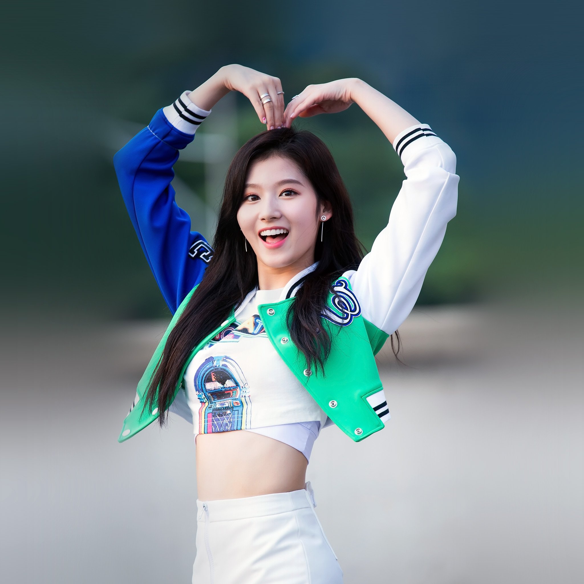 Cute Kpop Girl Heart - HD Wallpaper 