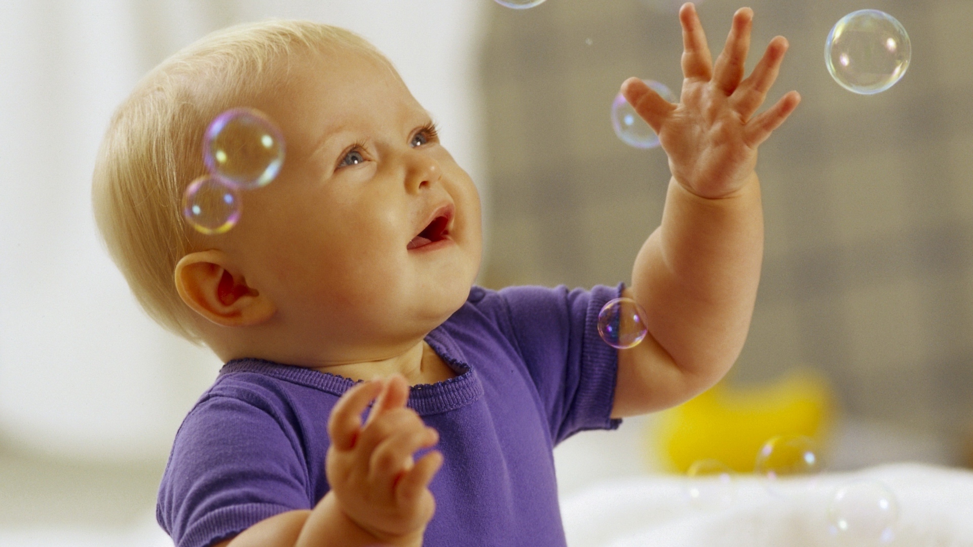 Wallpaper Baby, Bubbles, Play, Cute, Knowledge - Bubbles With Babies - HD Wallpaper 