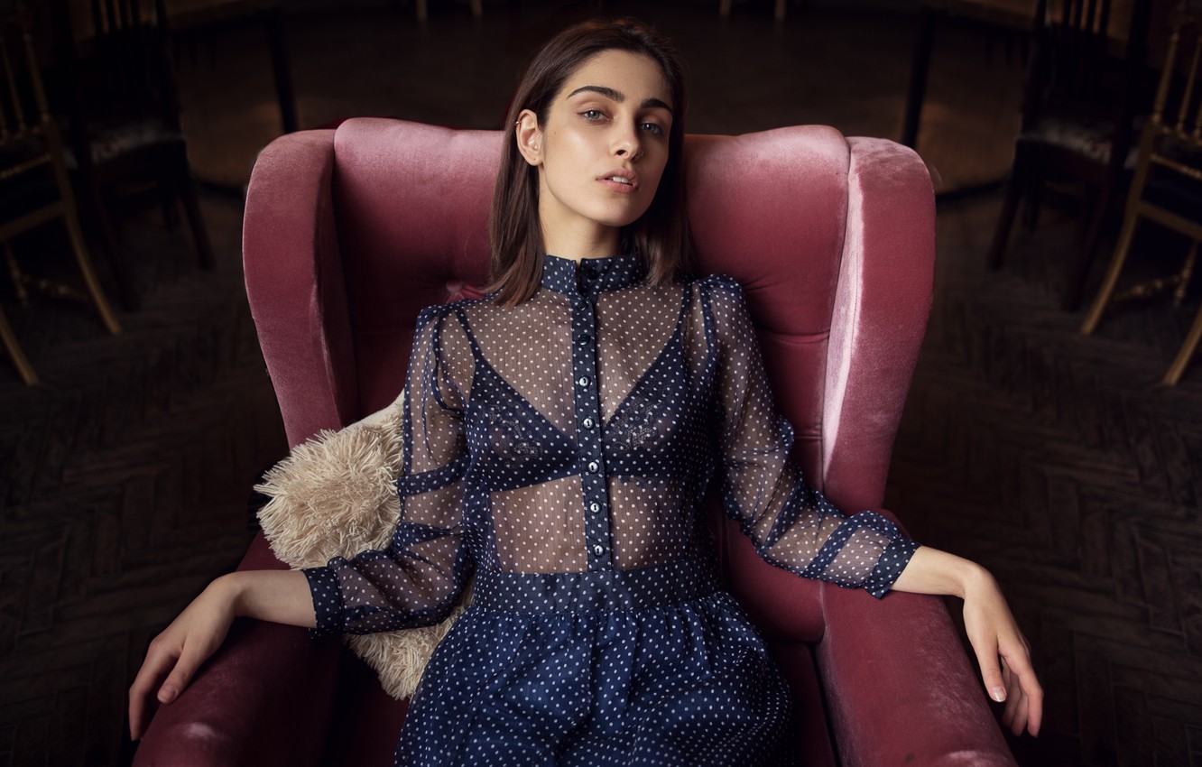 Photo Wallpaper Sponge, Christina, Maxim Guselnikov, - Girl - HD Wallpaper 