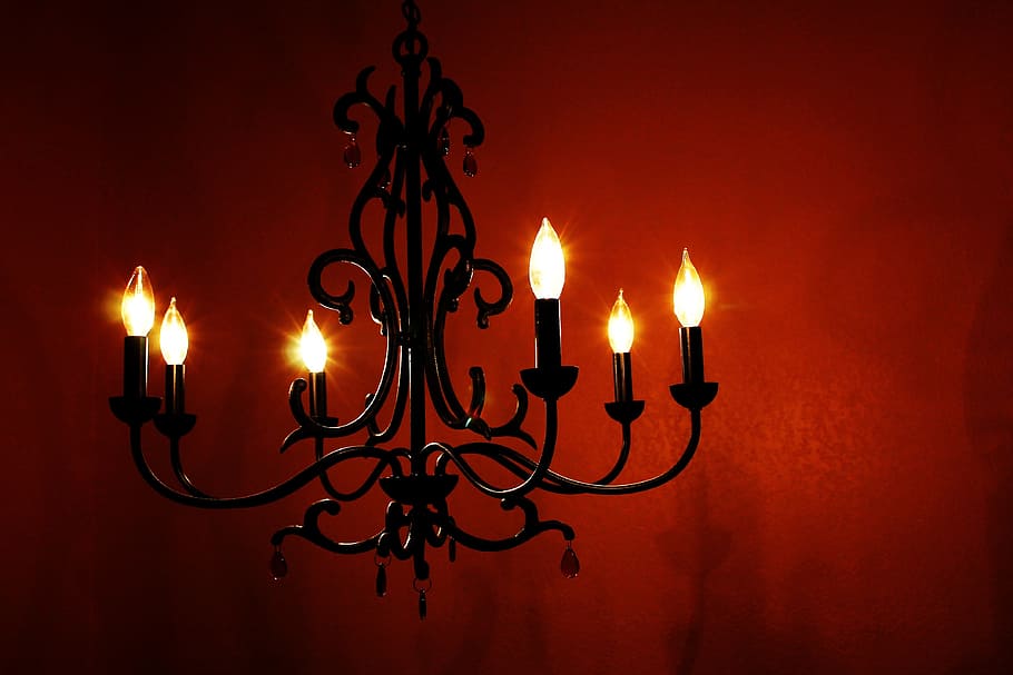 Haunted House Chandelier - HD Wallpaper 