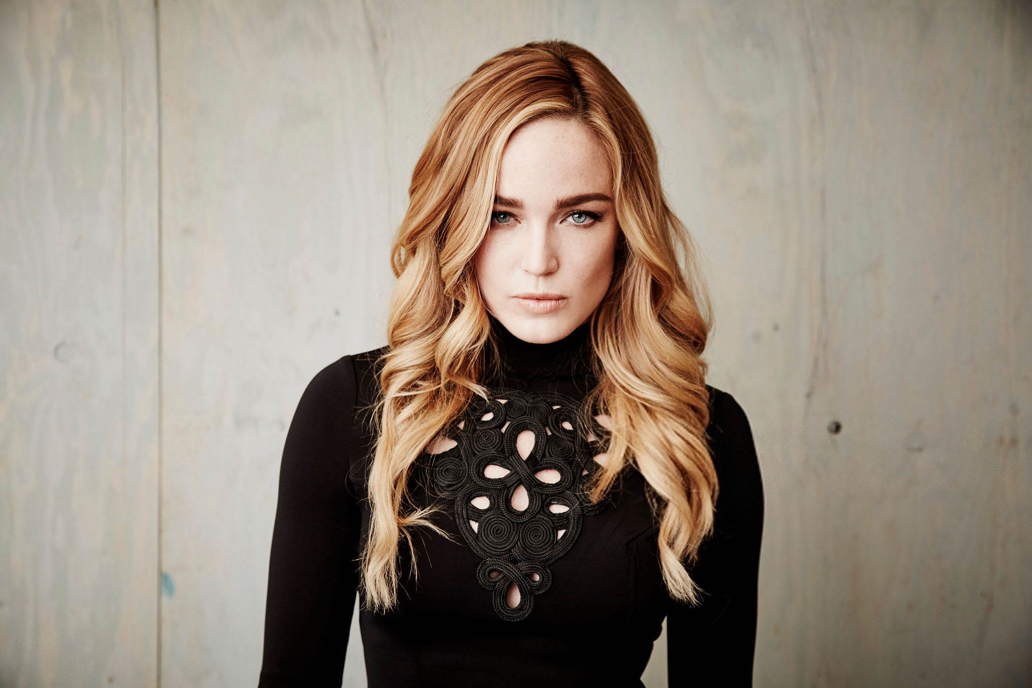 Caity Lotz - HD Wallpaper 