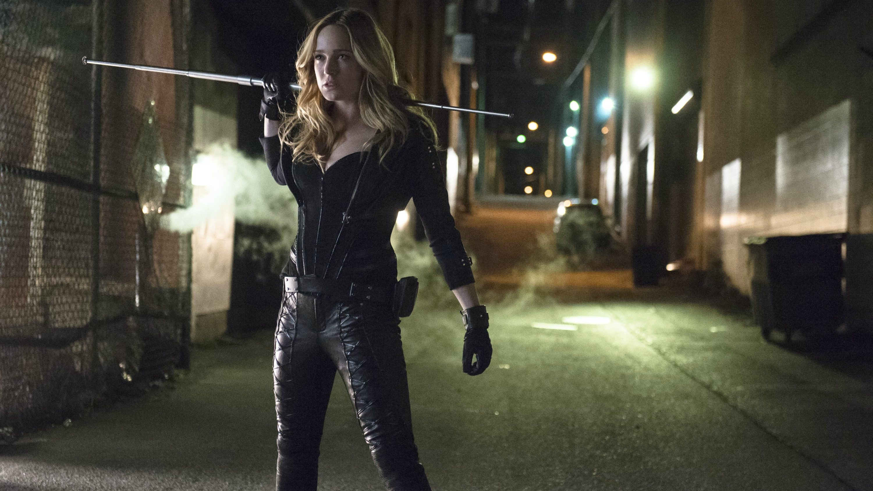 Caity Lotz Black Canary - HD Wallpaper 