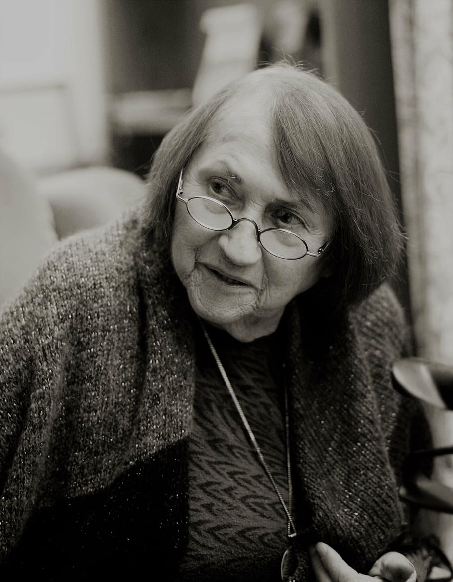 Grandma, Grandmother, Grandparents, Human, Pensioner, - HD Wallpaper 