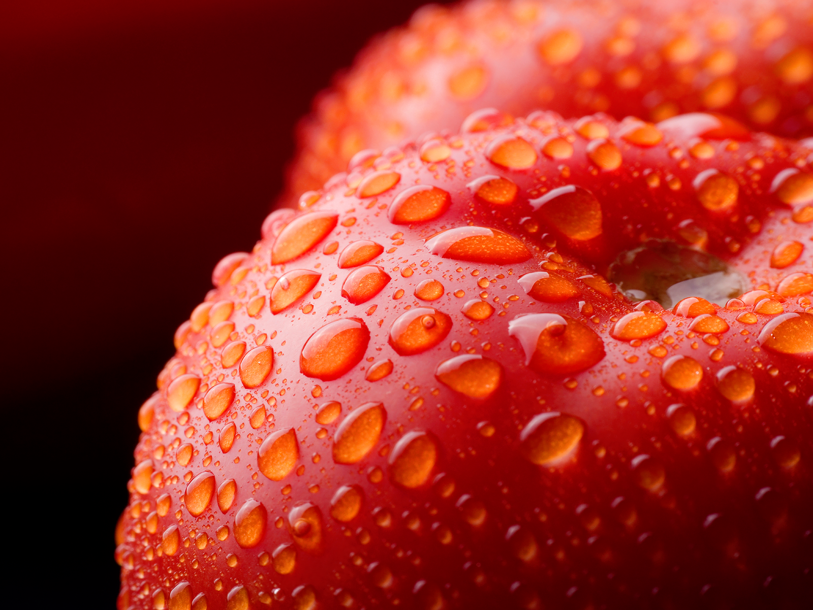 Red Apple With Water - HD Wallpaper 