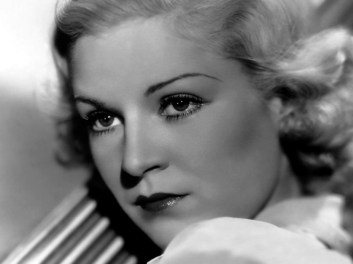 Pic - Claire Trevor - HD Wallpaper 