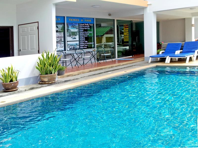 Deng's Kamala Beach Phuket - HD Wallpaper 