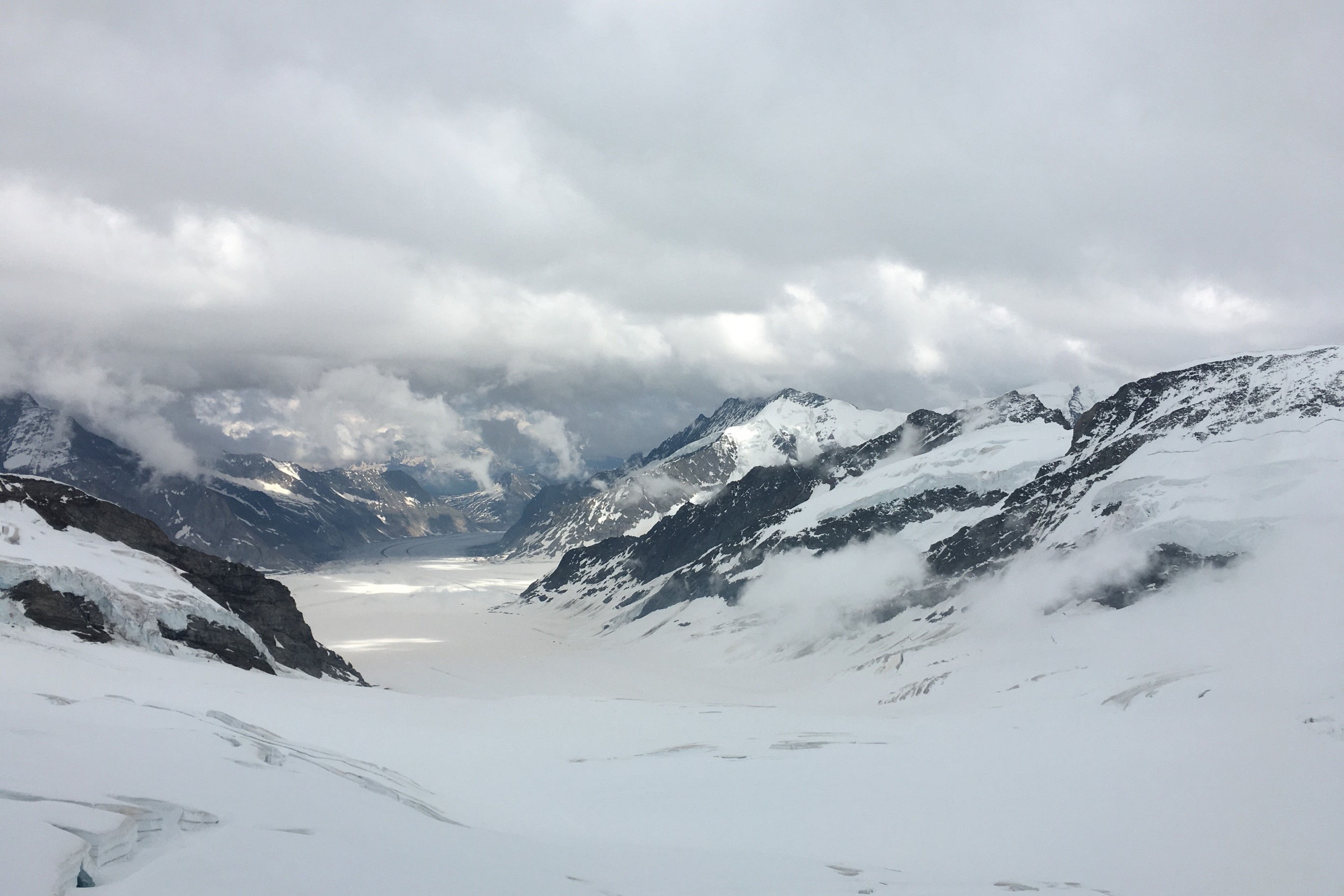 Mountain, Snow, Clouds, Winter - HD Wallpaper 