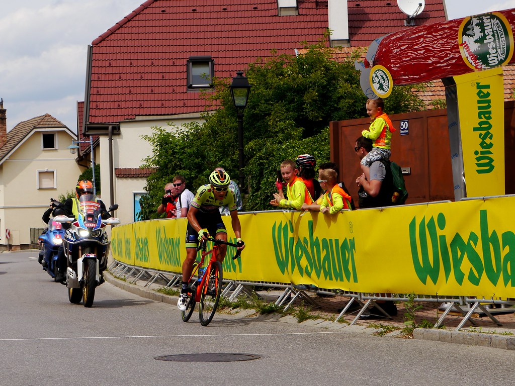 Road Bicycle Racing - HD Wallpaper 