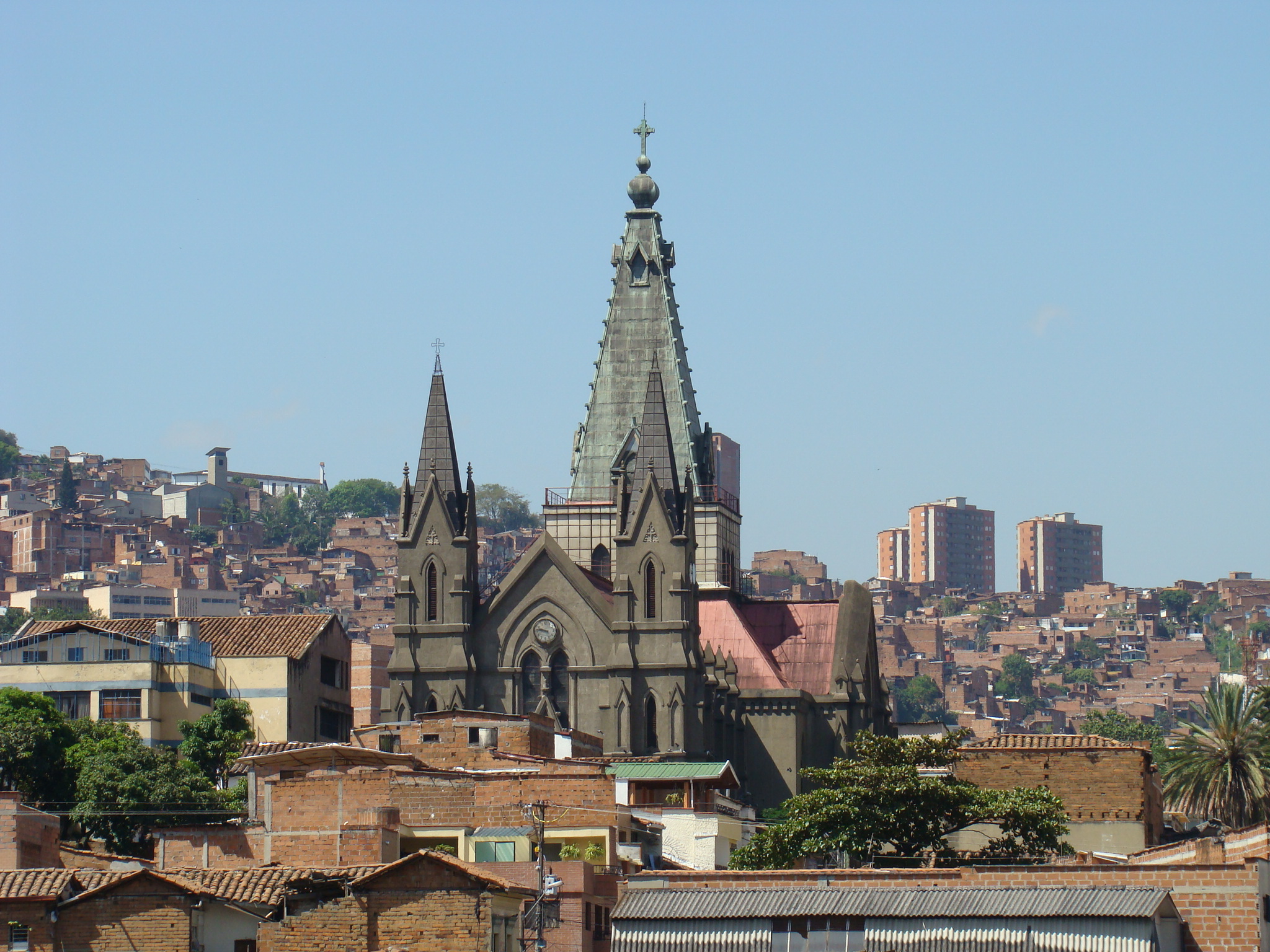 Iglesia De Buenos Aires Medellin - HD Wallpaper 