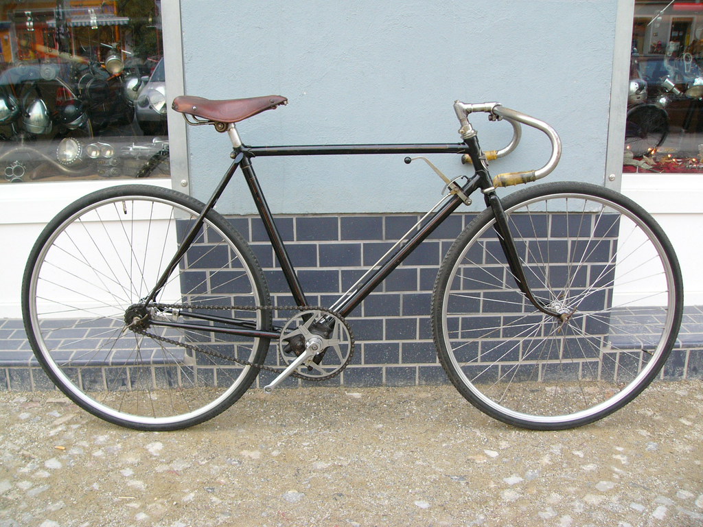Road Bicycle - HD Wallpaper 