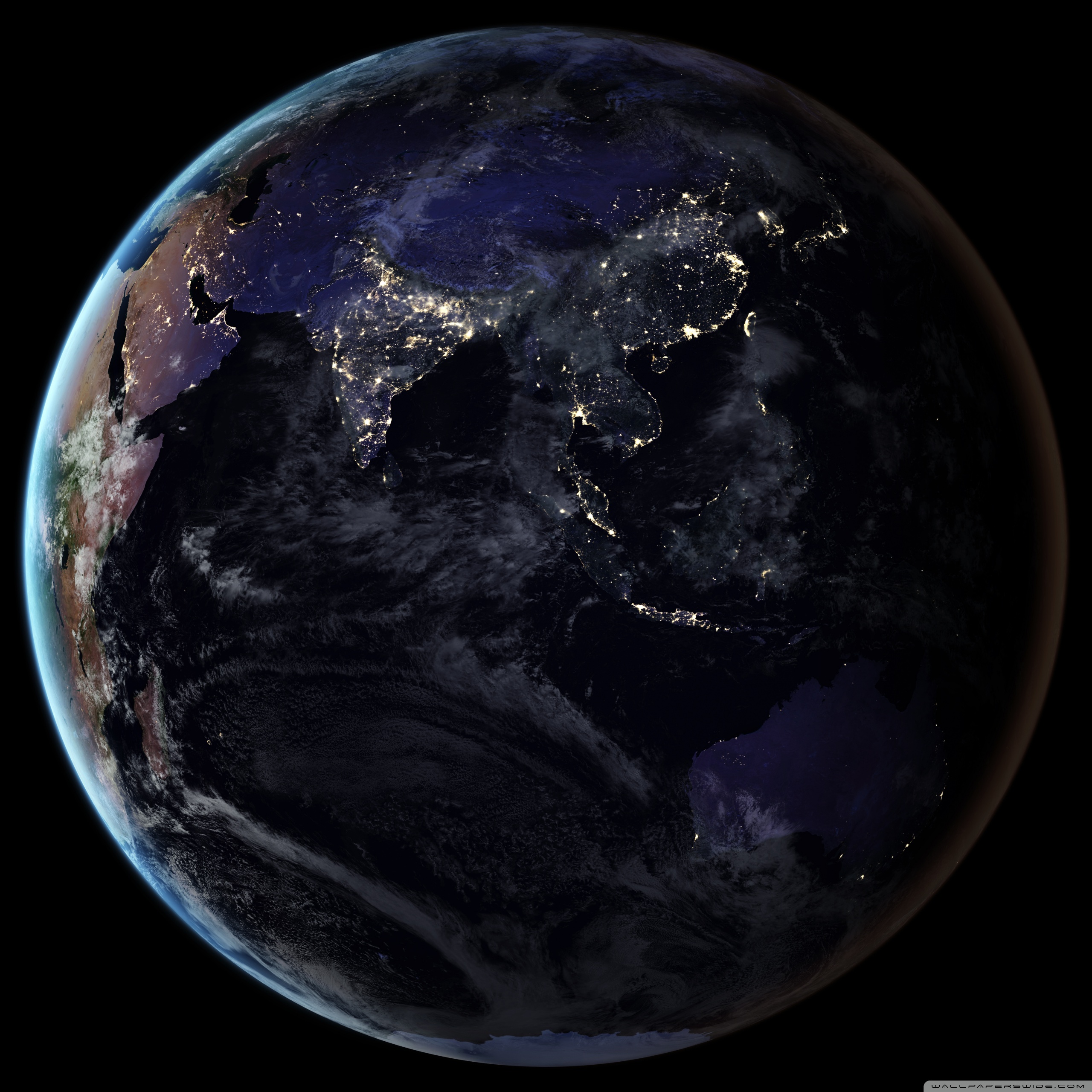 Earth At Night From Space 2019 - HD Wallpaper 