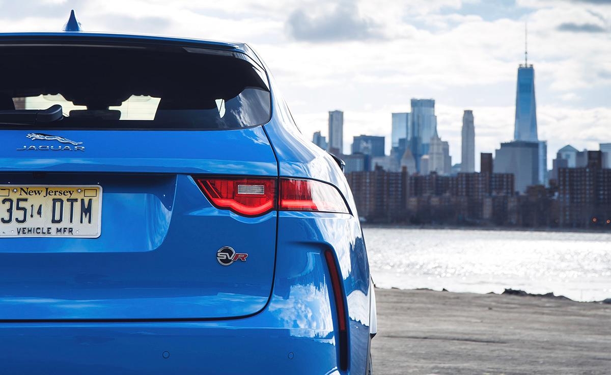 2019 Jaguar F Pace Svr Front High Resolution Wallpaper - 2019 Jaguar F Pace Rear - HD Wallpaper 