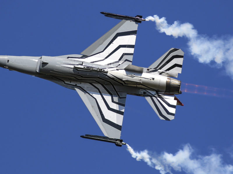 Amics F 16 Fighting Falcon Fighter Aircraft Hd - General Dynamics F-16 Fighting Falcon - HD Wallpaper 