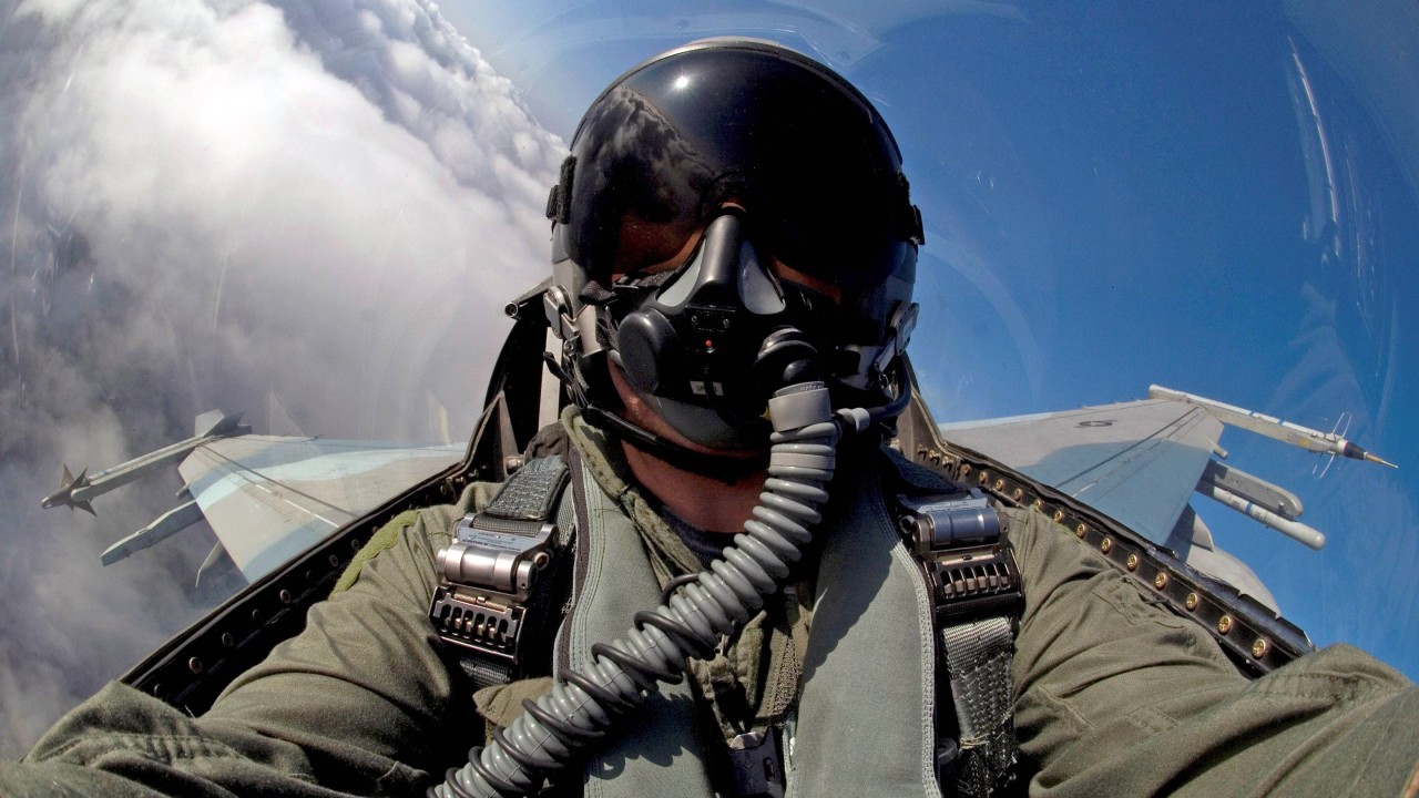 Aicraft Military Pilot F16 Hd Wallpaper - HD Wallpaper 