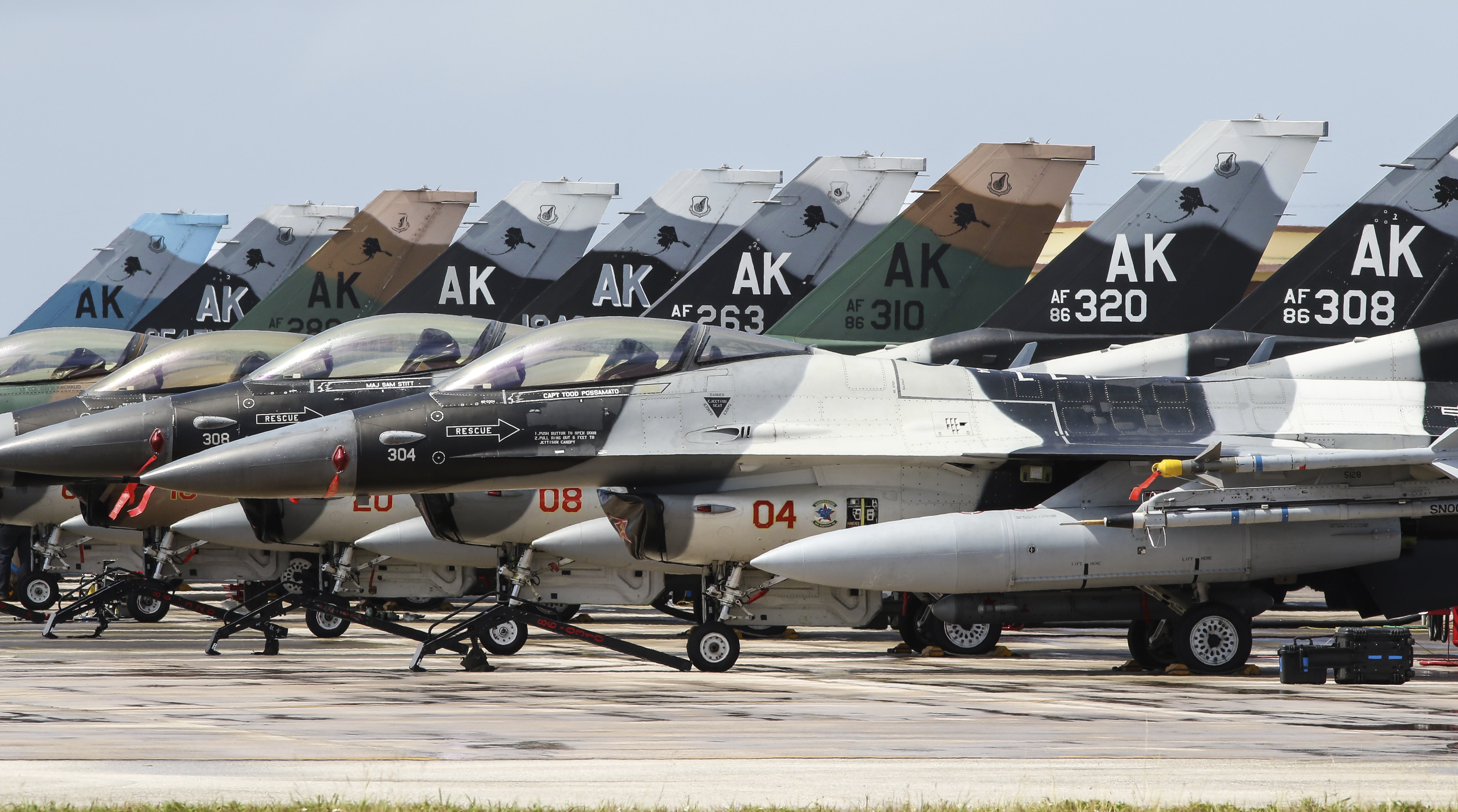 General Dynamics F-16 Fighting Falcon - HD Wallpaper 