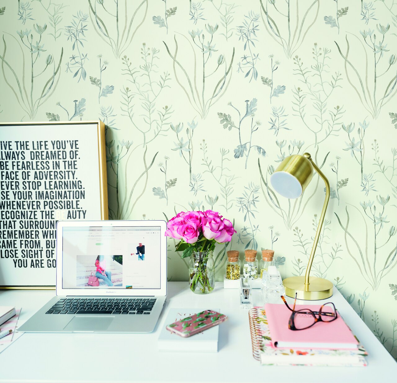 York Alpine Botanical - HD Wallpaper 