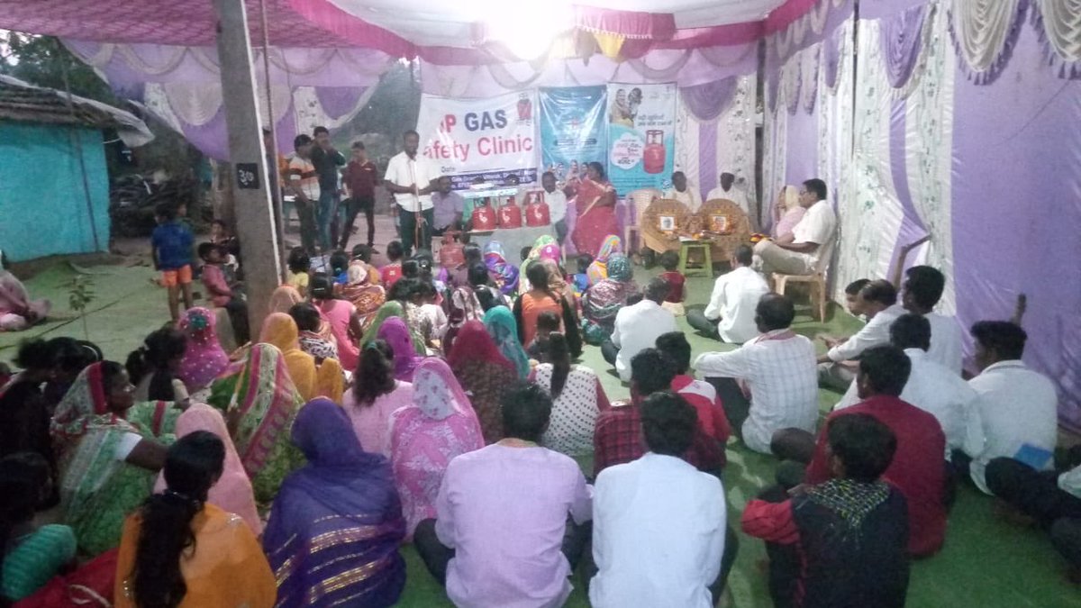 Crowd - HD Wallpaper 