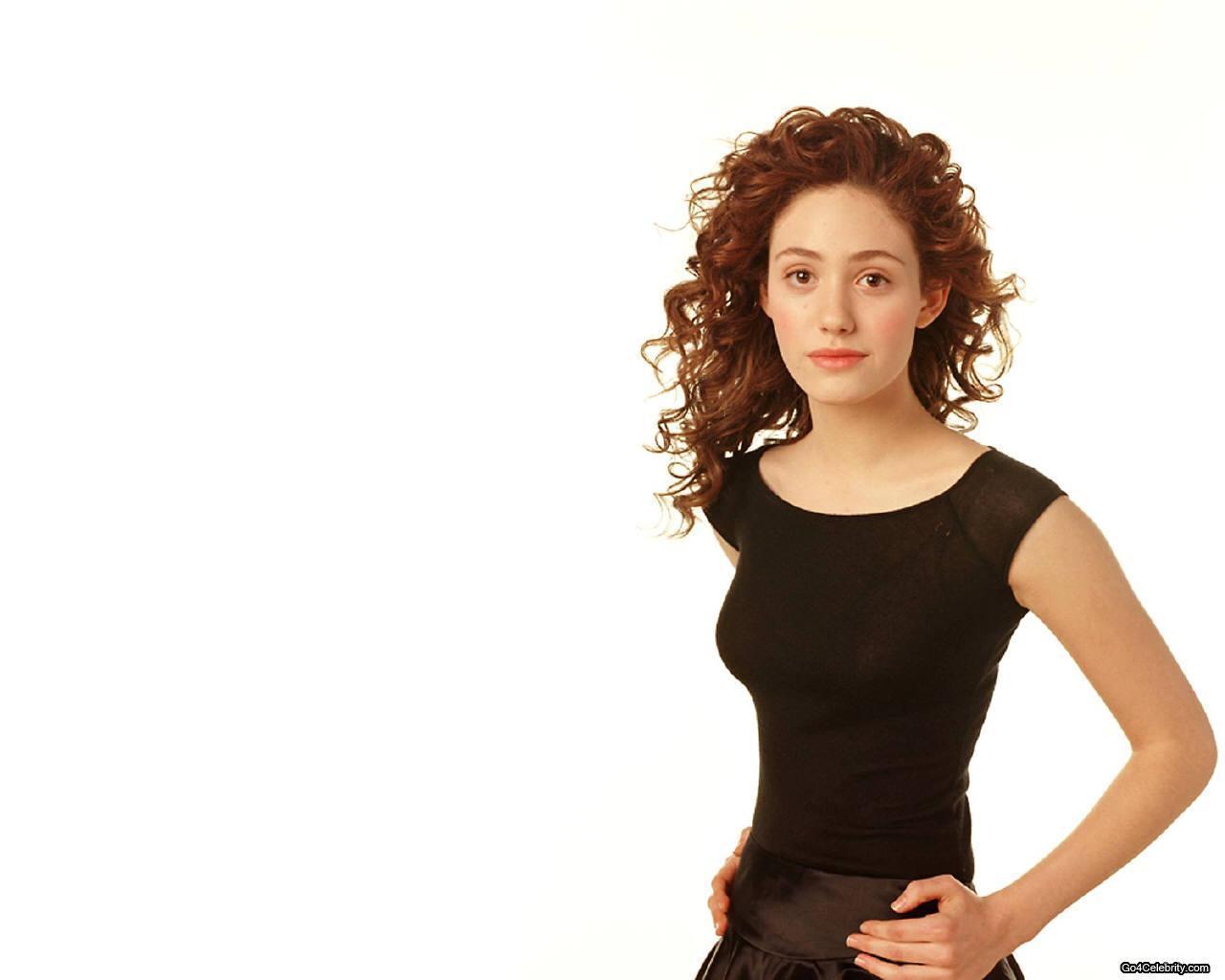 Emmy Wallpaper - Emmy Rossum - HD Wallpaper 