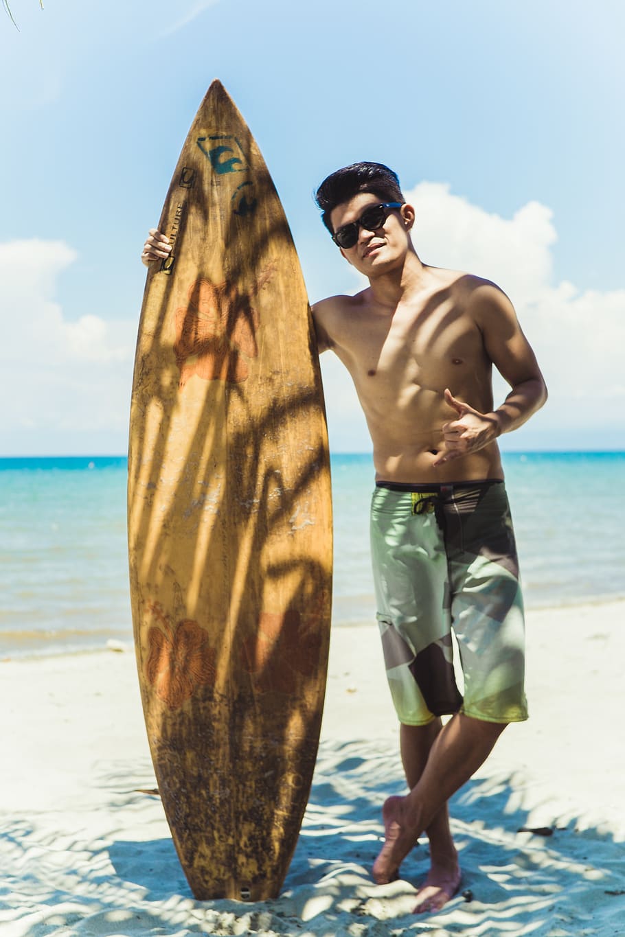 Philippines, Cagayan De Oro City, Sea, Water, Sunglasses, - Surfboard - HD Wallpaper 