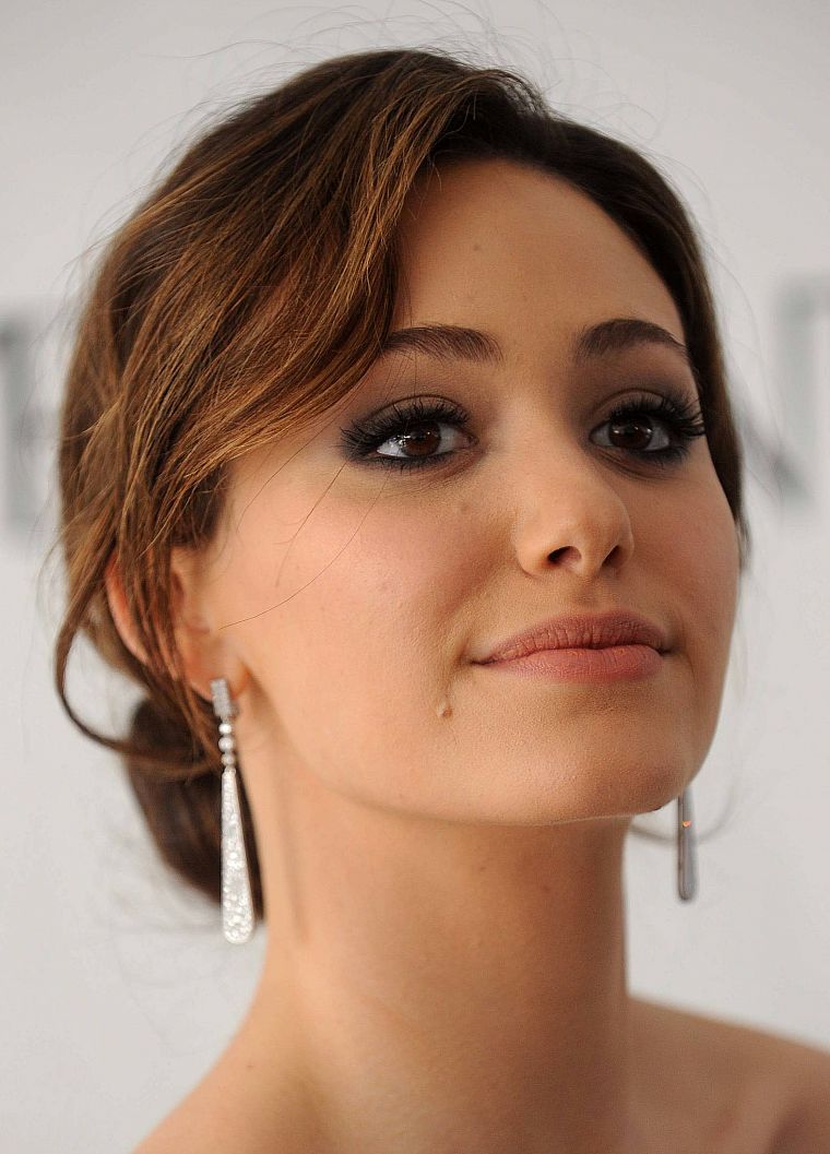 Emmy Rossum Face - HD Wallpaper 