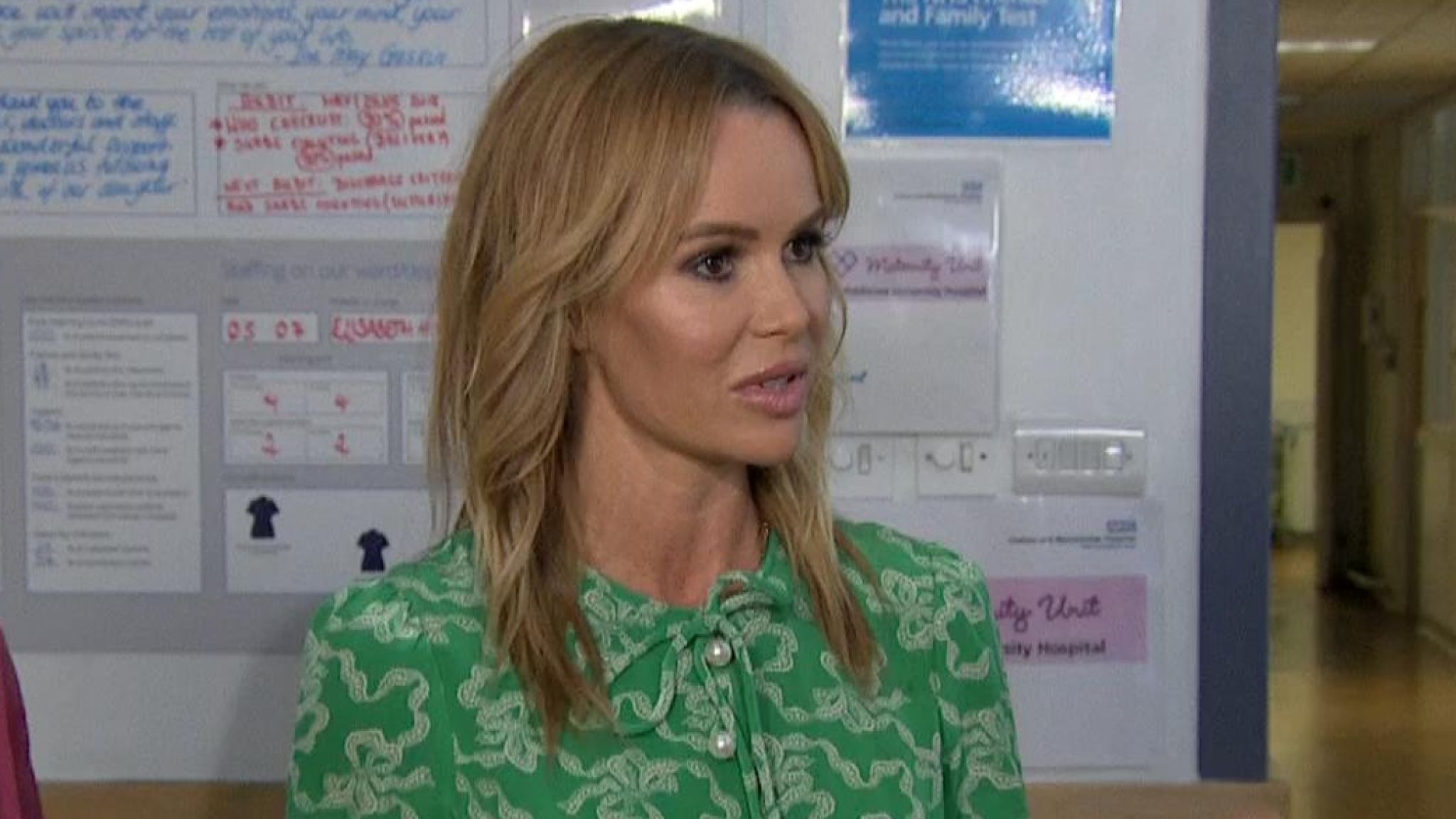 Blond - HD Wallpaper 