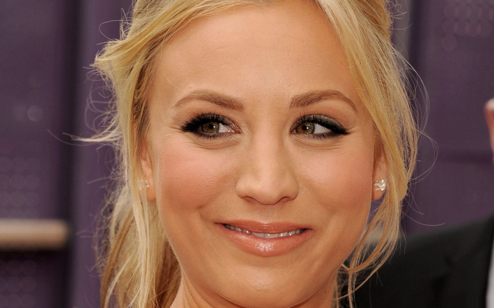 40 Am) - Blond - HD Wallpaper 