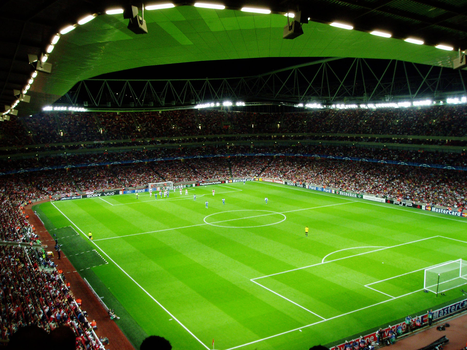 Emirates Stadium Wallpapers - View At Emirates Stadium Night - HD Wallpaper 