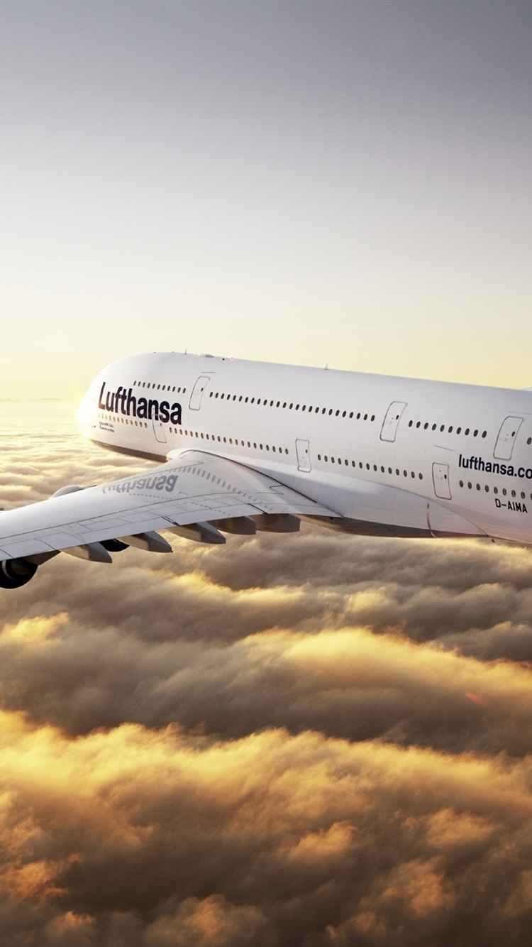 Iphone Wallpaper Airbus A380 Flight Clouds - Airbus A380 Lufthansa - HD Wallpaper 